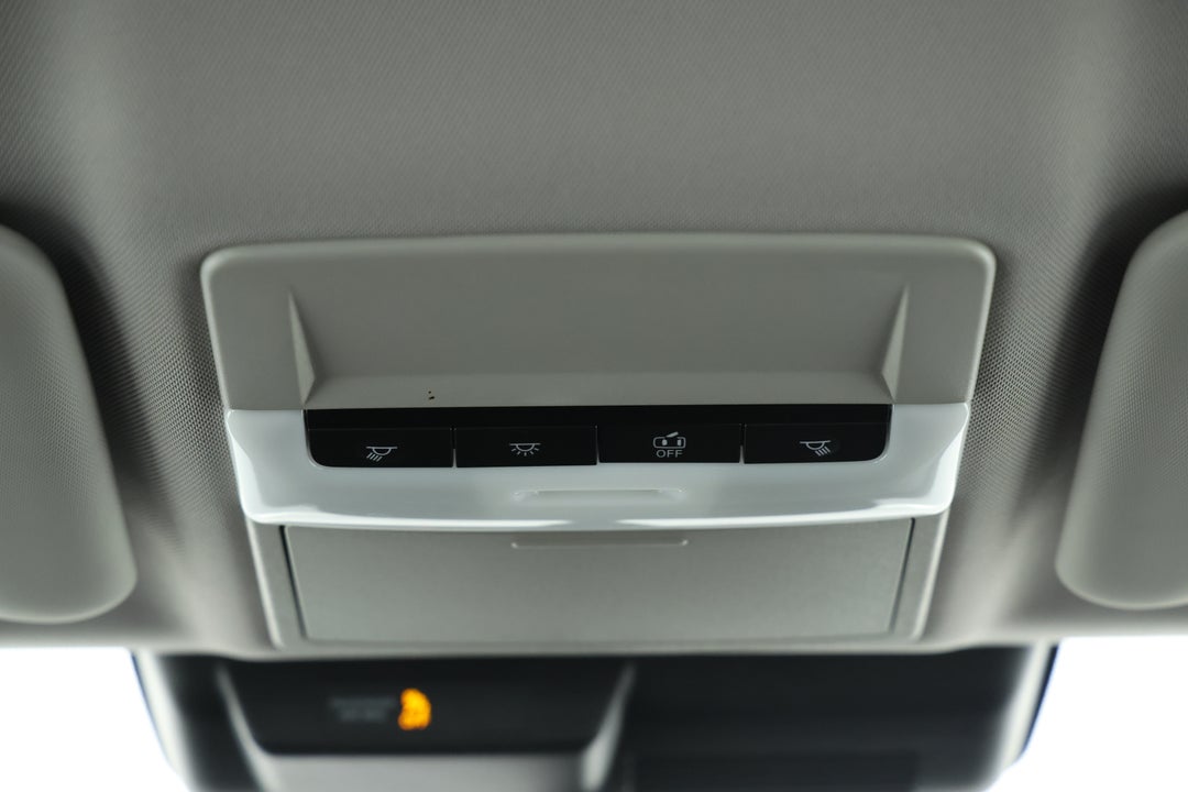 2024 Mitsubishi Outlander Es 7 Seat (2WD), Automatic, 27208 km, On-Roof Controls/Sunglass holder