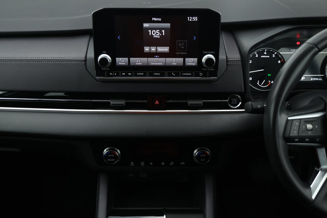 2024 Mitsubishi Outlander Es 7 Seat (2WD), Automatic, 27208 km, Center Console