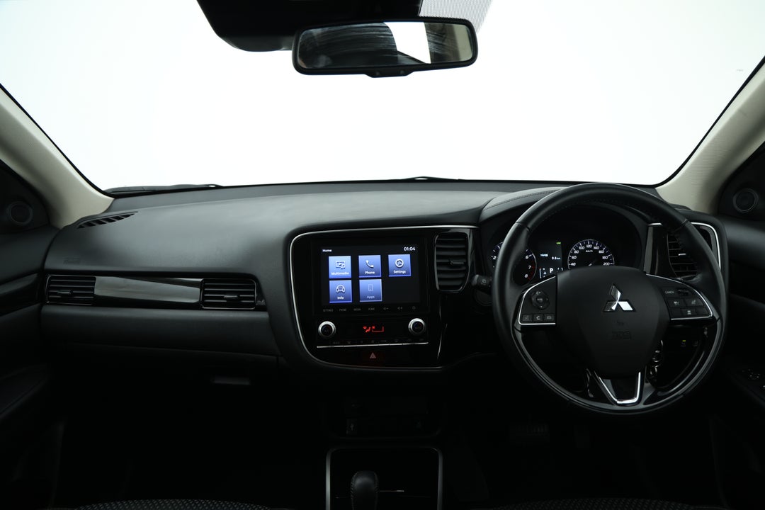 2021 Mitsubishi Outlander Es 7 Seat (2WD), Automatic, 82352 km, Dashboard View