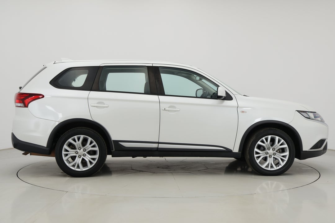 2021 Mitsubishi Outlander Es 7 Seat (2WD), Automatic, 82352 km, Right Side View