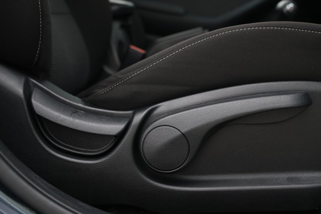 2016 Kia Cerato S, Automatic, 86043 km, Drivers Side Adjustment Panel