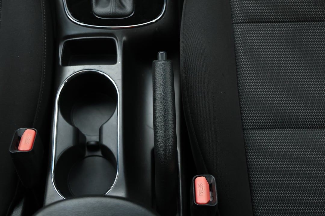 2016 Kia Cerato S, Automatic, 86043 km, Handbrake