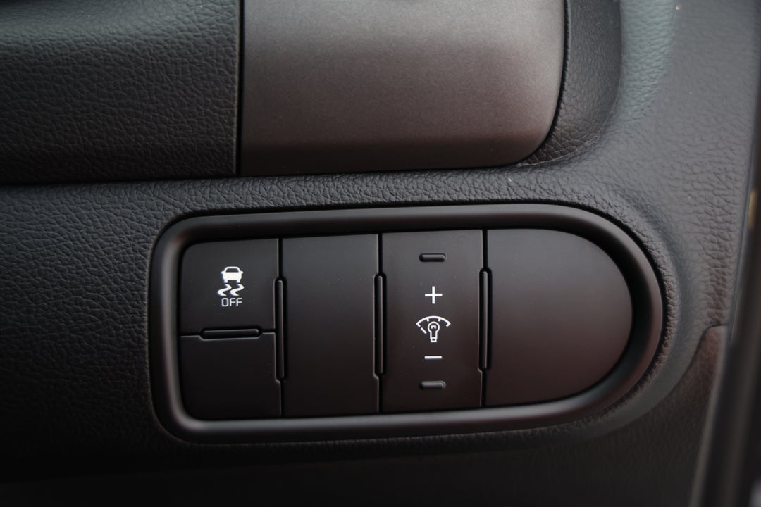 2016 Kia Cerato S, Automatic, 86043 km, Utility Switches/Buttons