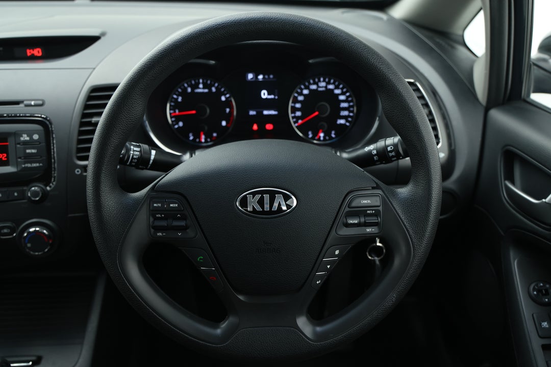 2016 Kia Cerato S, Automatic, 86043 km, Steering Wheel Close-up