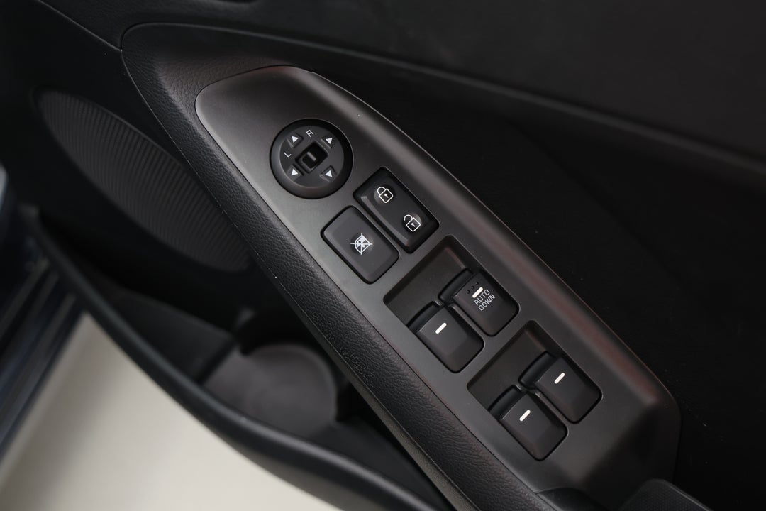 2016 Kia Cerato S, Automatic, 86043 km, Drivers Side Door Panel Controls