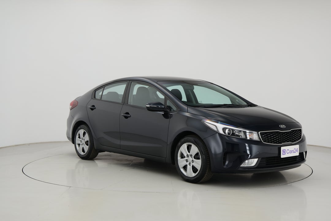 2016 Kia Cerato S, Automatic, 86043 km, Right Front Diagonal (45- Degree) View
