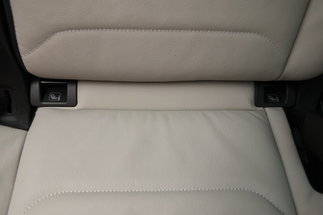 2020 Volkswagen Tiguan 162 Tsi Highline, Automatic, 75127 km, Child Seat Anchor Points