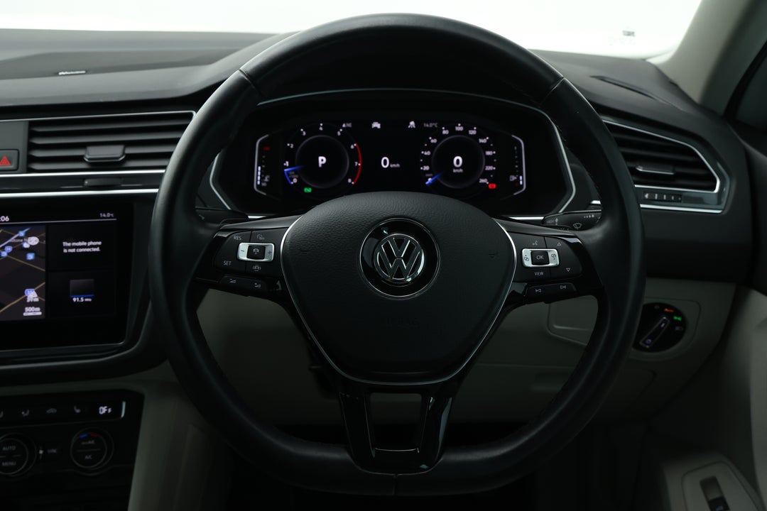 2020 Volkswagen Tiguan 162 Tsi Highline, Automatic, 75127 km, Steering Wheel Close-up