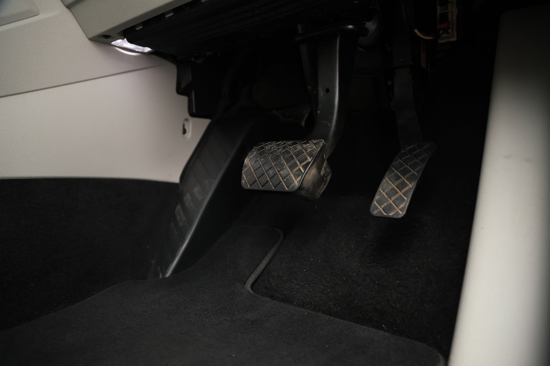 2020 Volkswagen Tiguan 162 Tsi Highline, Automatic, 75127 km, Pedals and Footmat