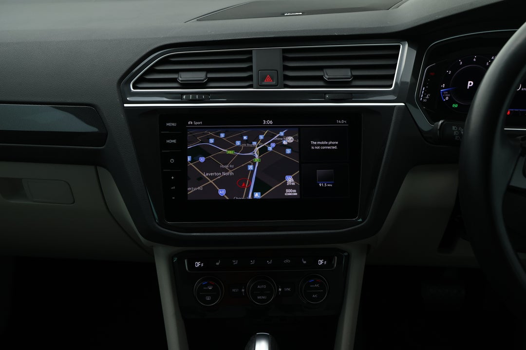 2020 Volkswagen Tiguan 162 Tsi Highline, Automatic, 75127 km, Center Console