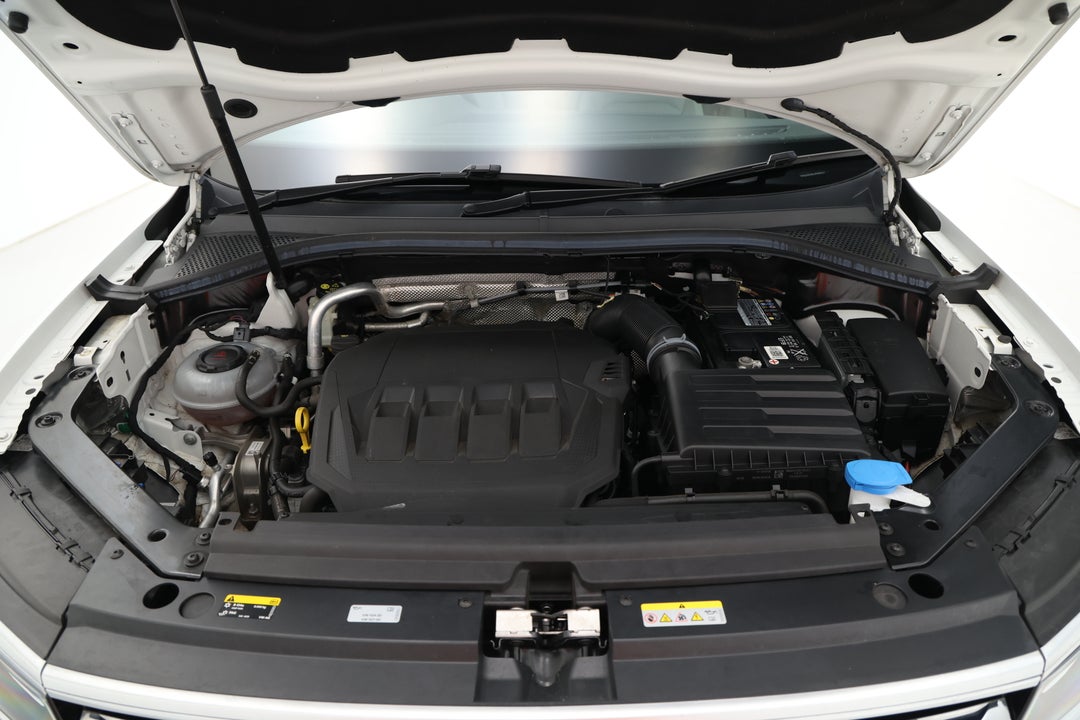 2020 Volkswagen Tiguan 162 Tsi Highline, Automatic, 75127 km, Open Bonnet (Engine)