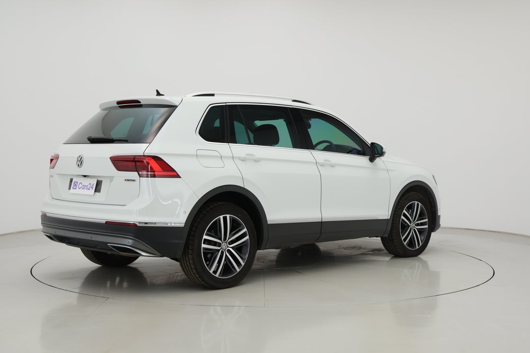 2020 Volkswagen Tiguan 162 Tsi Highline, Automatic, 75127 km, Right Back Diagonal (45- Degree) View