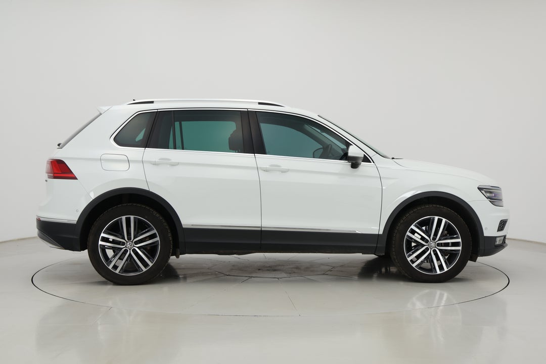 2020 Volkswagen Tiguan 162 Tsi Highline, Automatic, 75127 km, Right Side View