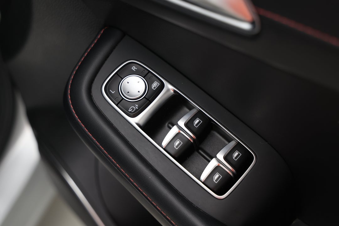 2022 MG HS Excite X, Automatic, 46802 km, Drivers Side Door Panel Controls