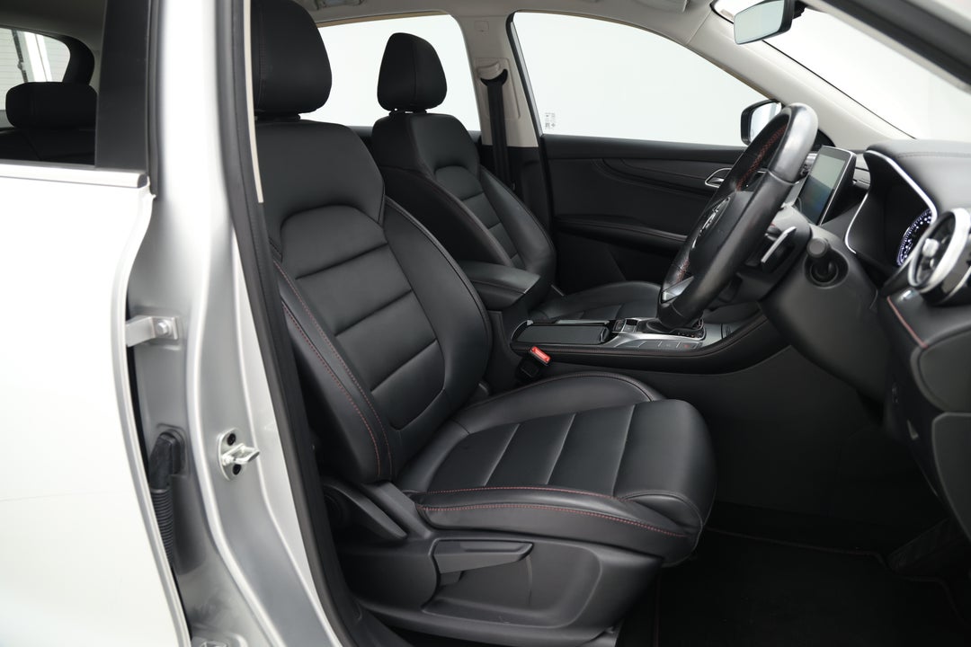 2022 MG HS Excite X, Automatic, 46802 km, Right Side Front Door Cabin View