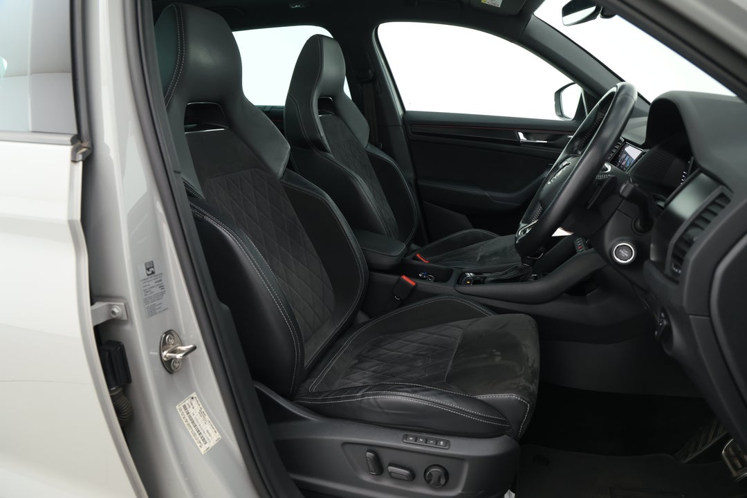 2020 SKODA Kodiaq 132 Tsi Sportline (4x4), Automatic, 87638 km, Right Side Front Door Cabin View