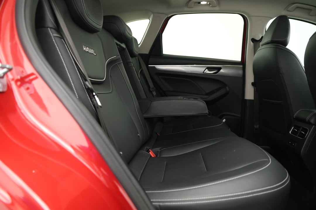 2021 GWM Haval Jolion Ultra, Automatic, 43530 km, Right Side Rear Door Cabin View