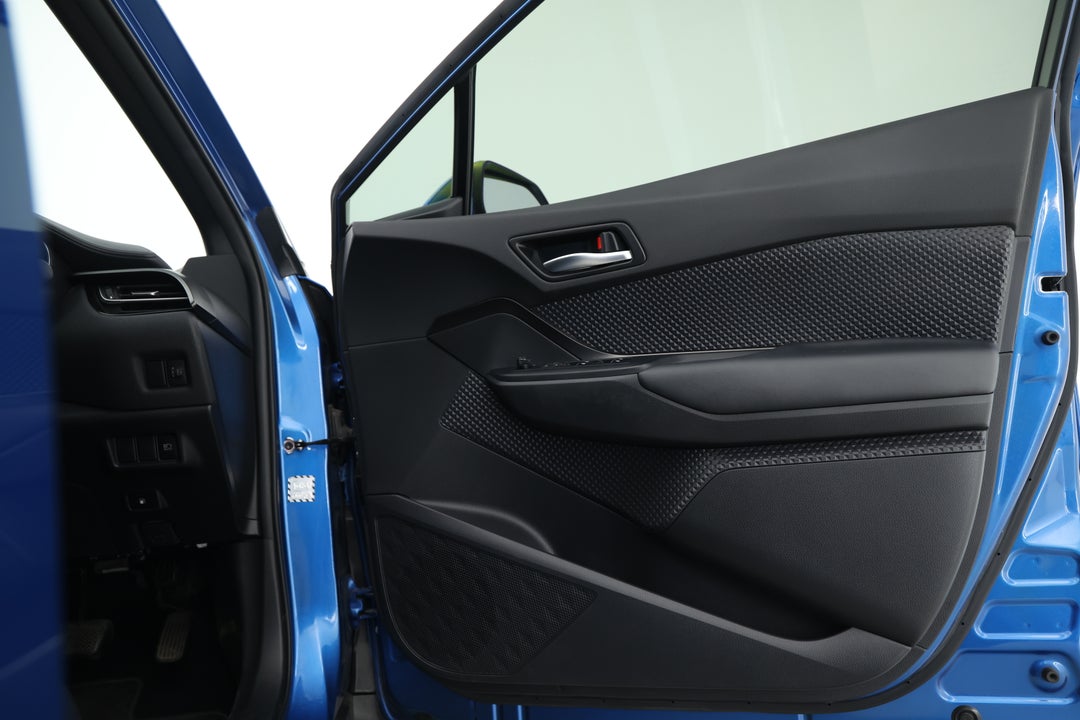 2017 Toyota C-HR (AWD), Automatic, 69255 km, Speaker View