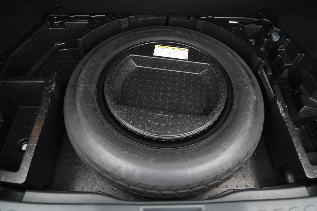 2017 Toyota C-HR (AWD), Automatic, 69255 km, Spare Wheel