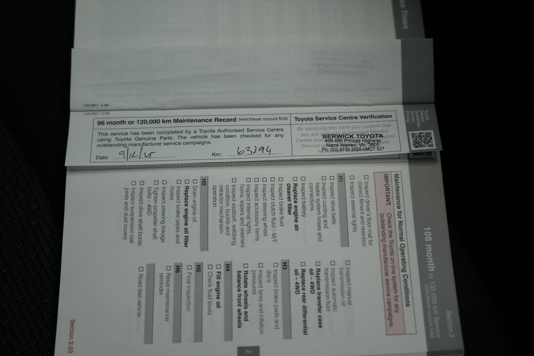 2017 Toyota C-HR (AWD), Automatic, 69255 km, Service History