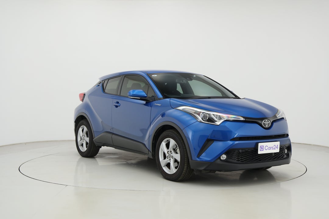 2017 Toyota C-HR (AWD), Automatic, 69255 km, Right Front Diagonal (45- Degree) View