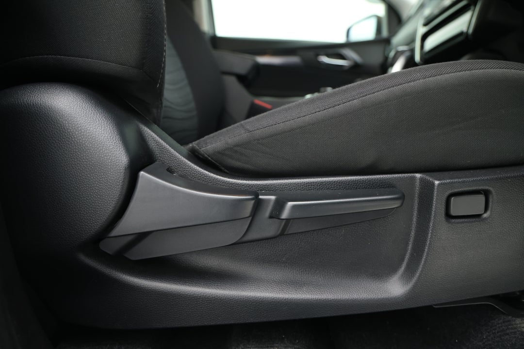 2023 Isuzu MU-X Ls-u (4x4), Automatic, 44711 km, Drivers Side Adjustment Panel