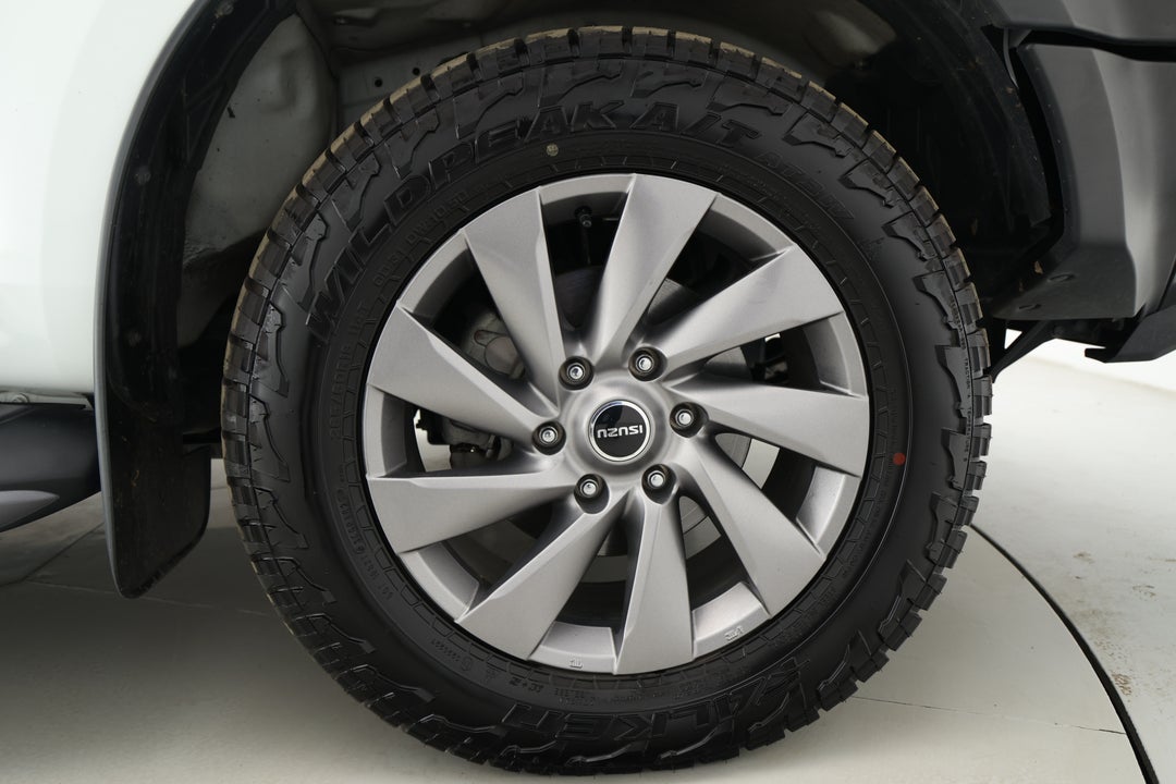 2023 Isuzu MU-X Ls-u (4x4), Automatic, 44711 km, Right Front Wheel