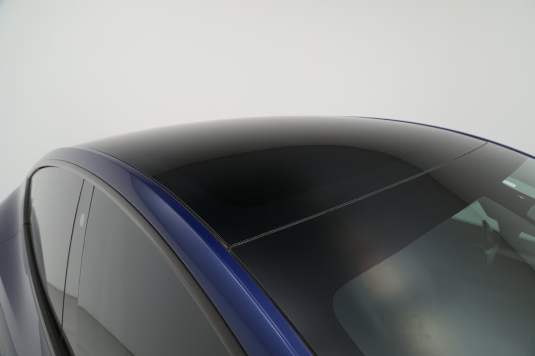 2023 Tesla Model Y Rear-wheel Drive, Automatic, 29917 km, Roof/Sunroof View