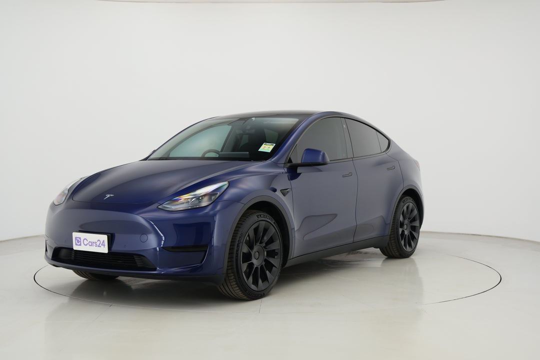 2023 Tesla Model Y Rear-wheel Drive, Automatic, 29917 km, Left Front Diagonal (45- Degree) View
