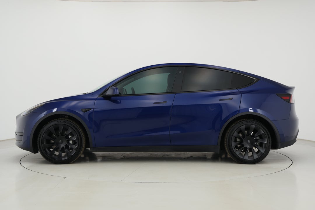 2023 Tesla Model Y Rear-wheel Drive, Automatic, 29917 km, Left Side View
