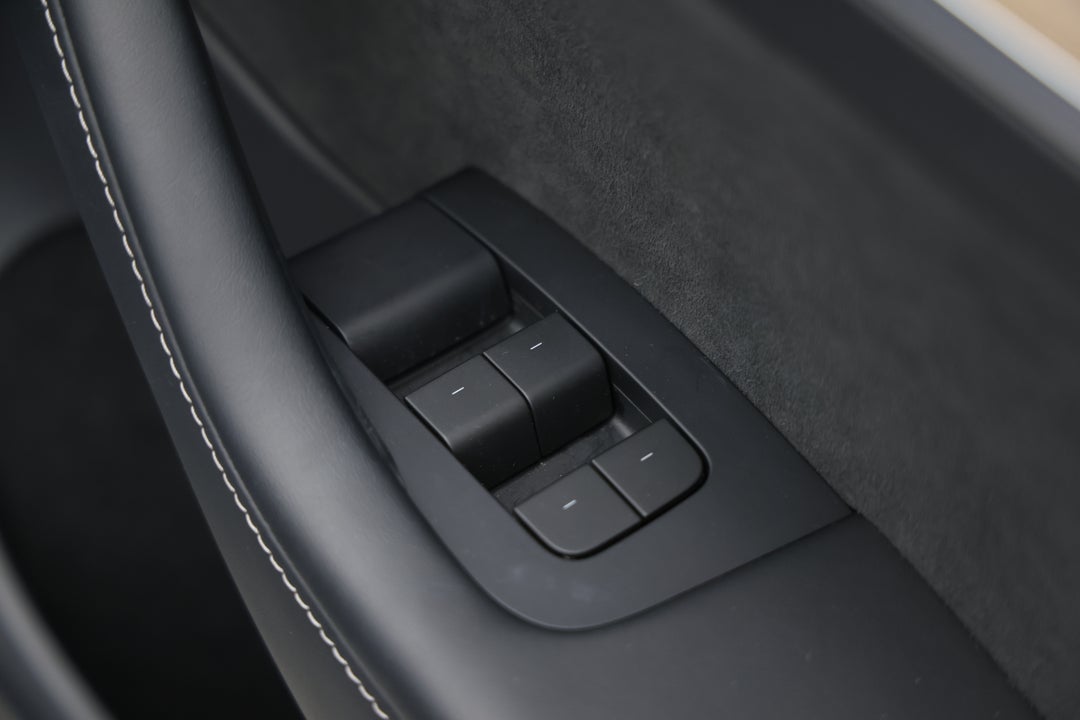 2023 Tesla Model Y Rear-wheel Drive, Automatic, 29917 km, Drivers Side Door Panel Controls