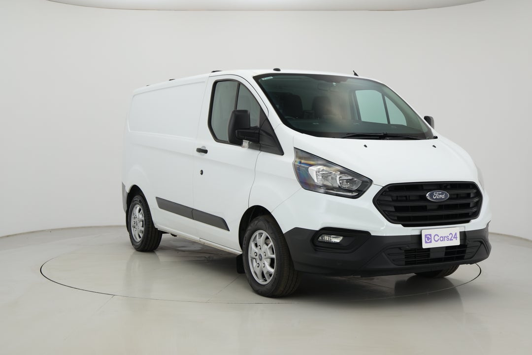 2018 Ford Transit Custom 300s (swb), Automatic, 144665 km, Right Front Diagonal (45- Degree) View