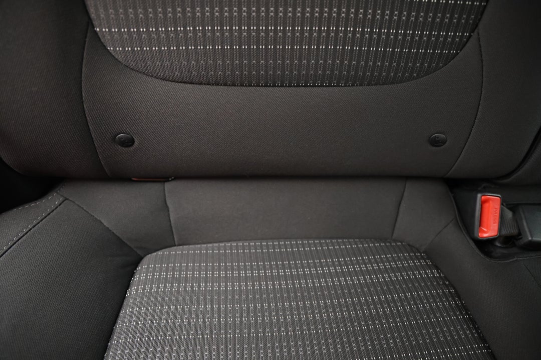 2022 Kia Stonic Sport, Automatic, 64307 km, Child Seat Anchor Points