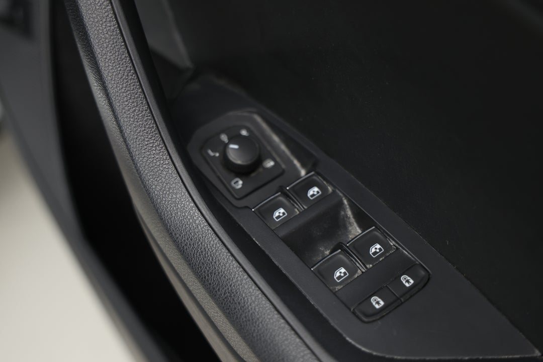 2017 SKODA Kodiaq 132 Tsi (4x4), Automatic, 107607 km, Drivers Side Door Panel Controls