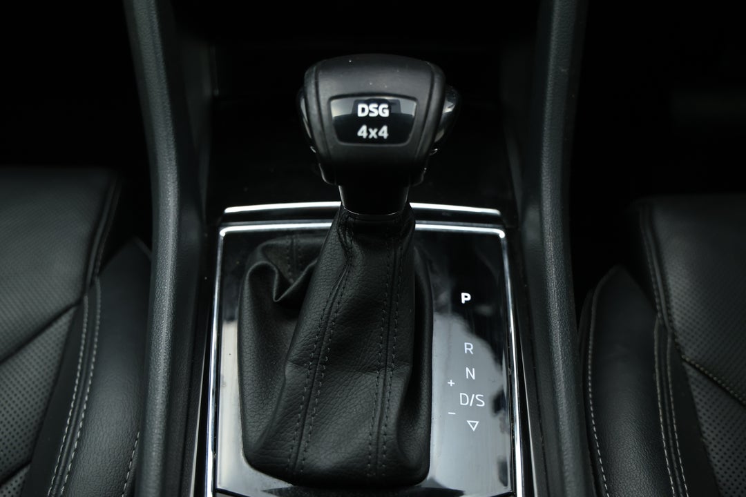 2017 SKODA Kodiaq 132 Tsi (4x4), Automatic, 107607 km, Gear Lever 