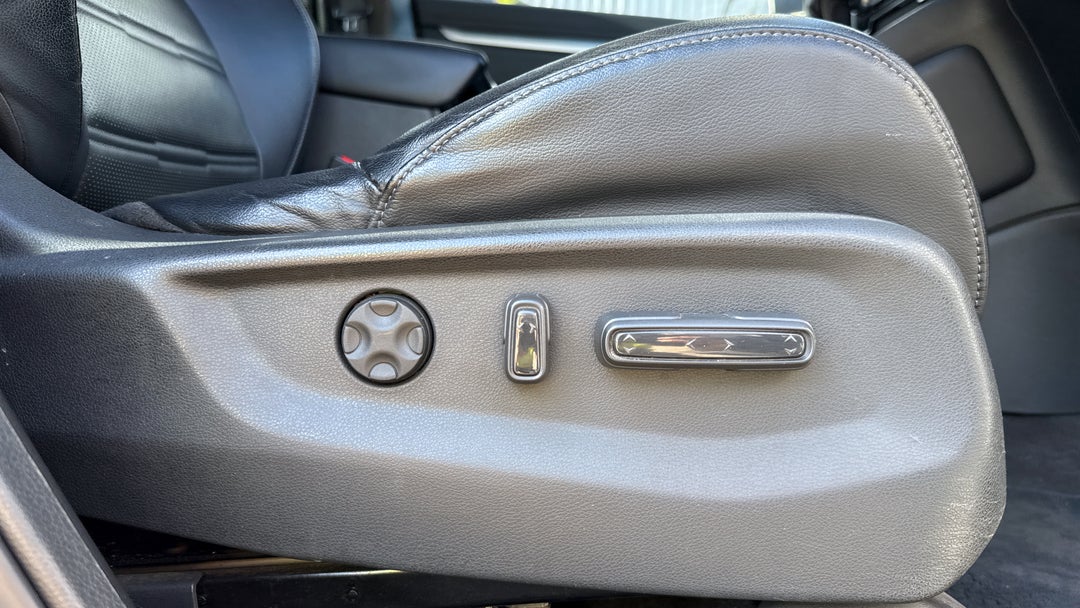 2018 Honda CR-V Vti-e7 (2WD), Automatic, 156087 km, Drivers Side Adjustment Panel