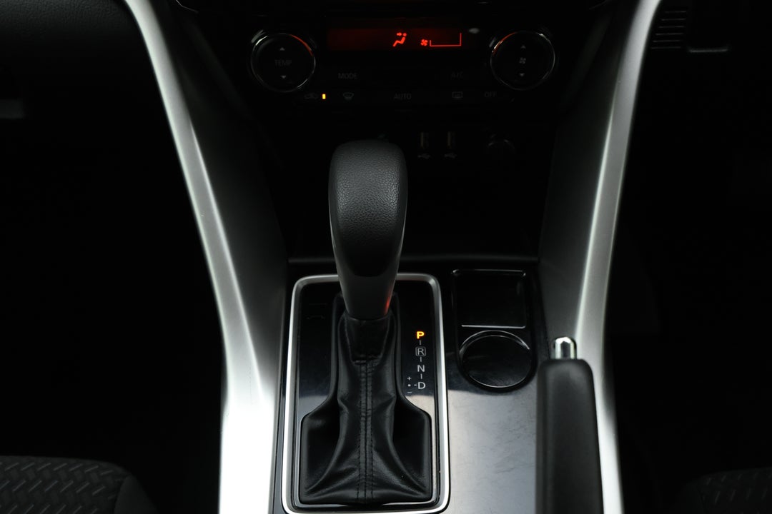 2021 Mitsubishi Eclipse Cross Es (2WD), Automatic, 65045 km, Gear Lever 