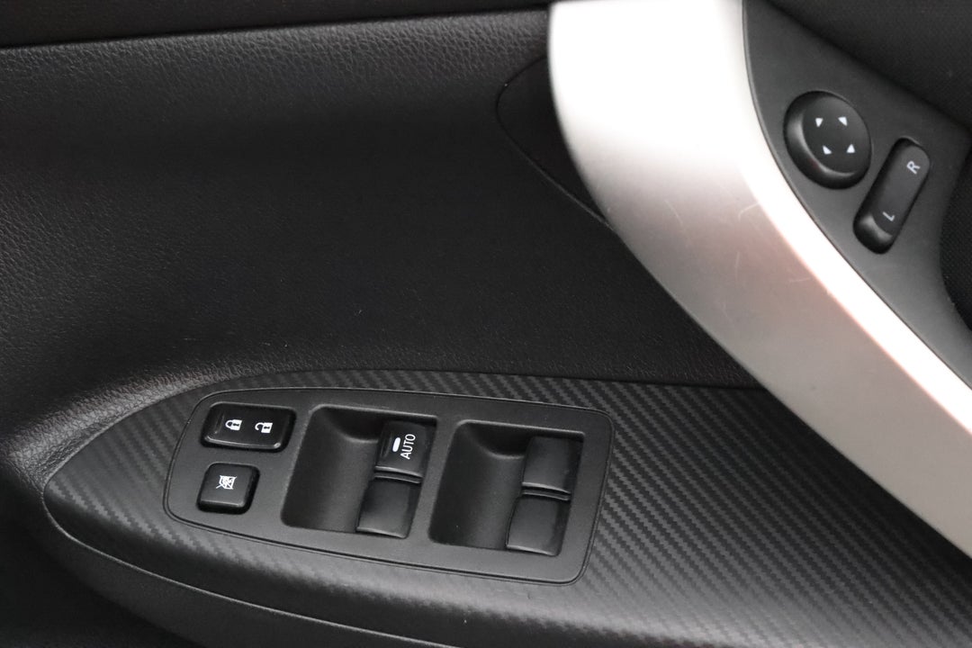 2021 Mitsubishi Eclipse Cross Es (2WD), Automatic, 65045 km, Drivers Side Door Panel Controls