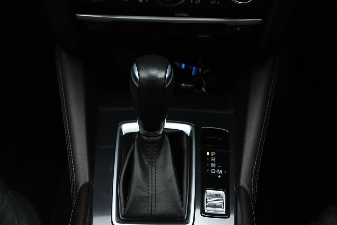 2017 Mazda 6 Gt, Automatic, 72940 km, Gear Lever 