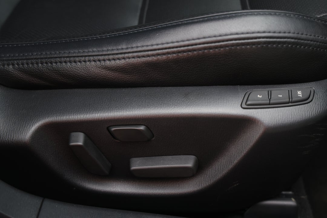 2017 Mazda 6 Gt, Automatic, 72940 km, Drivers Side Adjustment Panel