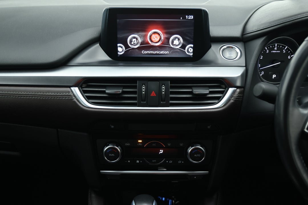 2017 Mazda 6 Gt, Automatic, 72940 km, Center Console