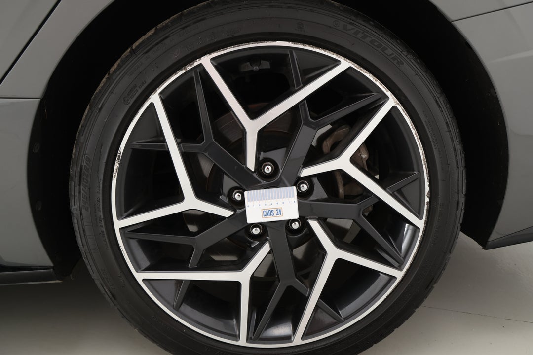 2022 Hyundai Sonata N Line, Automatic, 95964 km, Wheels Rim Rear LHS Gutter Rash