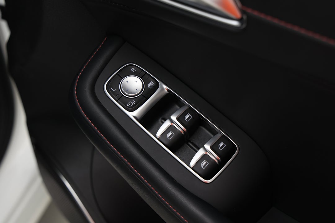 2022 MG HS Vibe, Automatic, 9174 km, Drivers Side Door Panel Controls