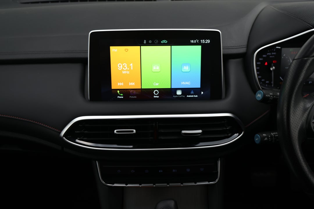 2022 MG HS Vibe, Automatic, 9174 km, Center Console