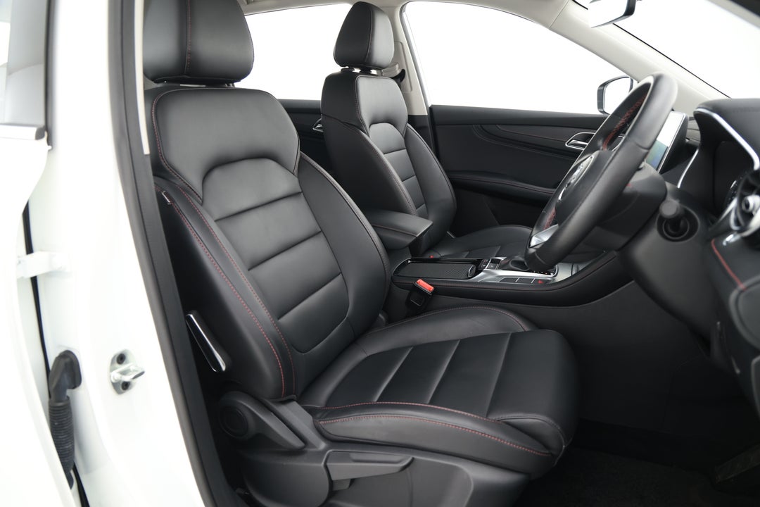 2022 MG HS Vibe, Automatic, 9174 km, Right Side Front Door Cabin View