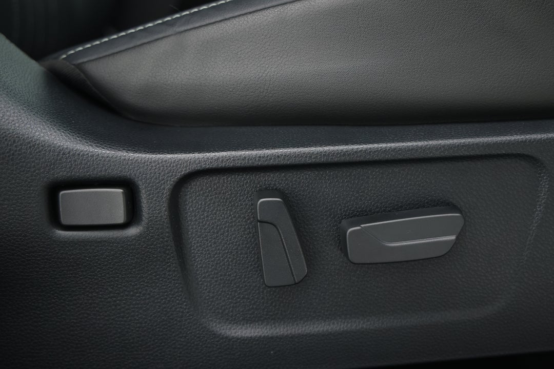 2024 Isuzu Ute MU-X Ls-t, Automatic, 3851 km, Drivers Side Adjustment Panel