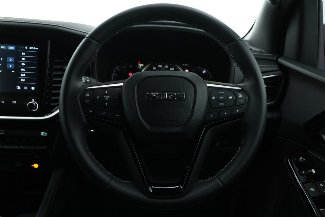 2024 Isuzu Ute MU-X Ls-t, Automatic, 3851 km, Steering Wheel Close-up