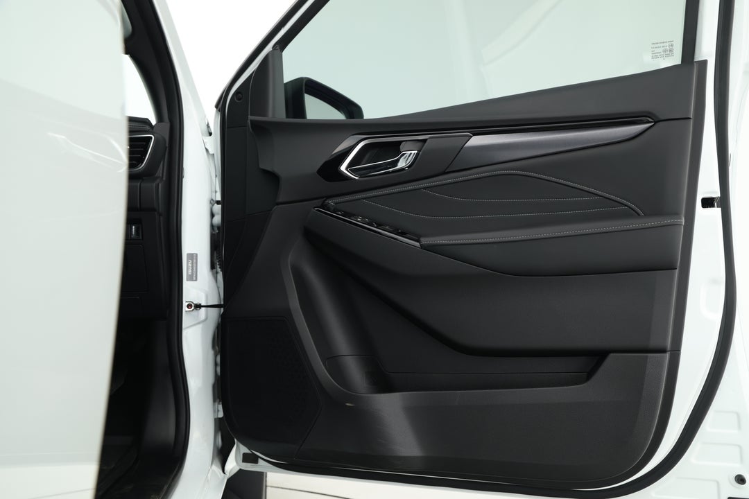 2024 Isuzu Ute MU-X Ls-t, Automatic, 3851 km, Speaker View