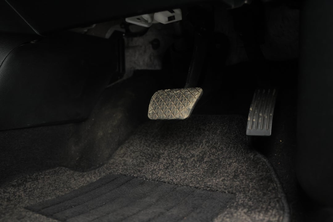 2013 Mazda 3 Neo, Automatic, 72816 km, Pedals and Footmat