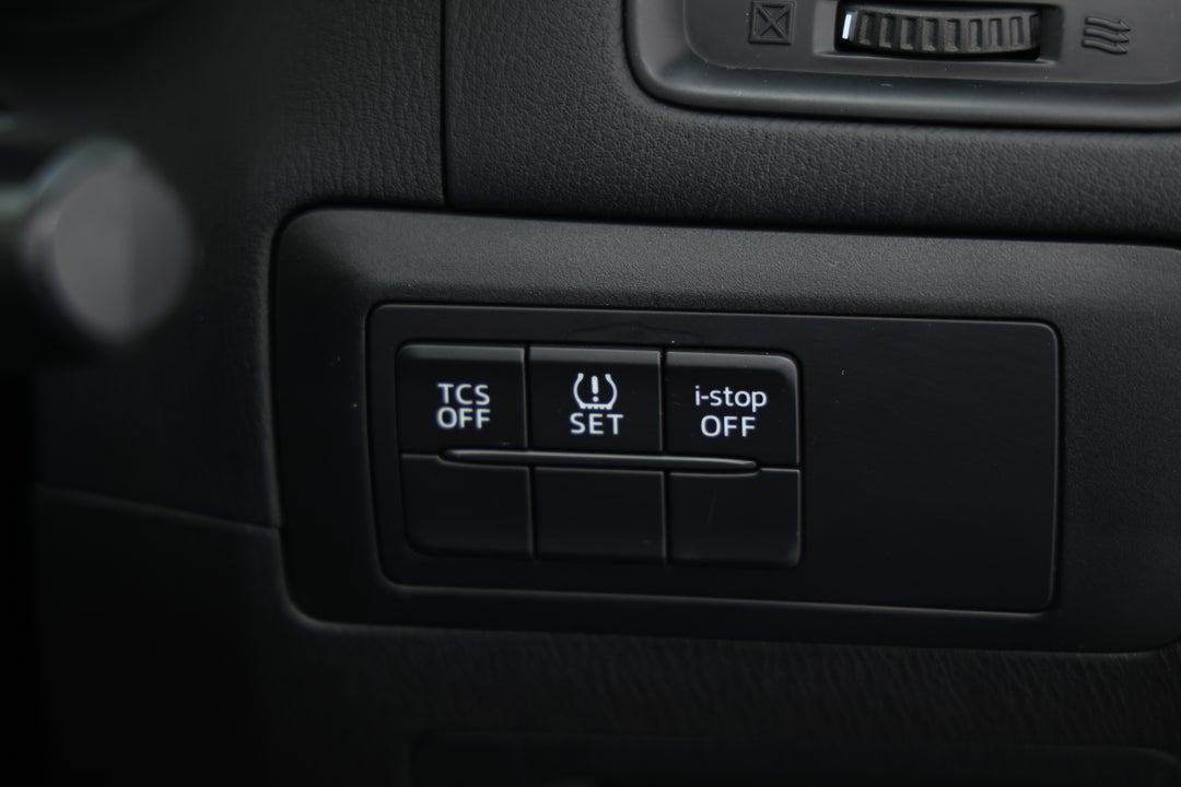 2014 Mazda CX-5 Maxx Sport (4x4), Automatic, 123668 km, Utility Switches/Buttons